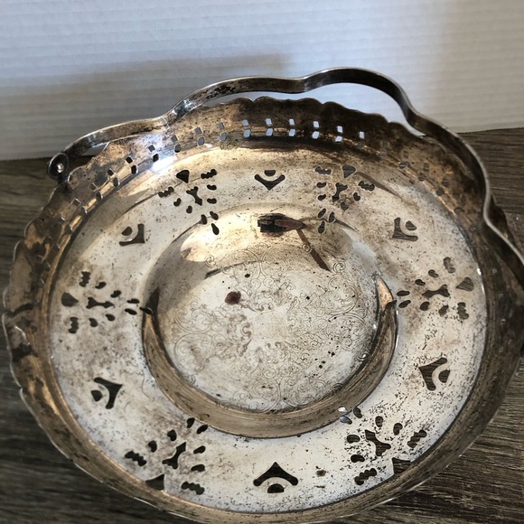 Vtg Silver Decorative Basket with Handle and Etched Design - Picture 12 of 13